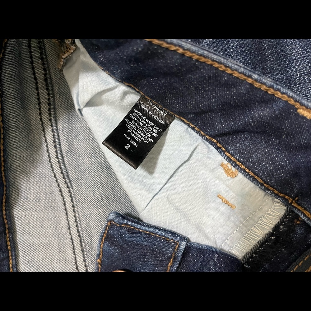Express Jean shorts - Picture 2 of 4